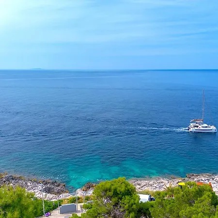 Mediterranean Summer House * Χβαρ