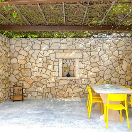 Mediterranean Summer House فيلة هفار