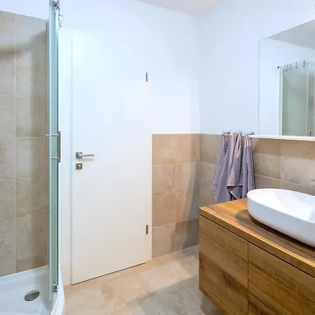 Mediterranean Summer House هفار