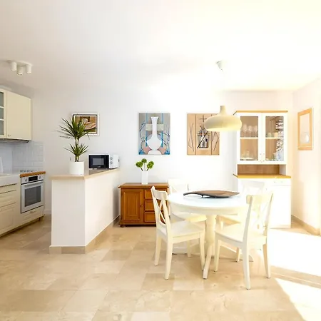 فيلة Mediterranean Summer House